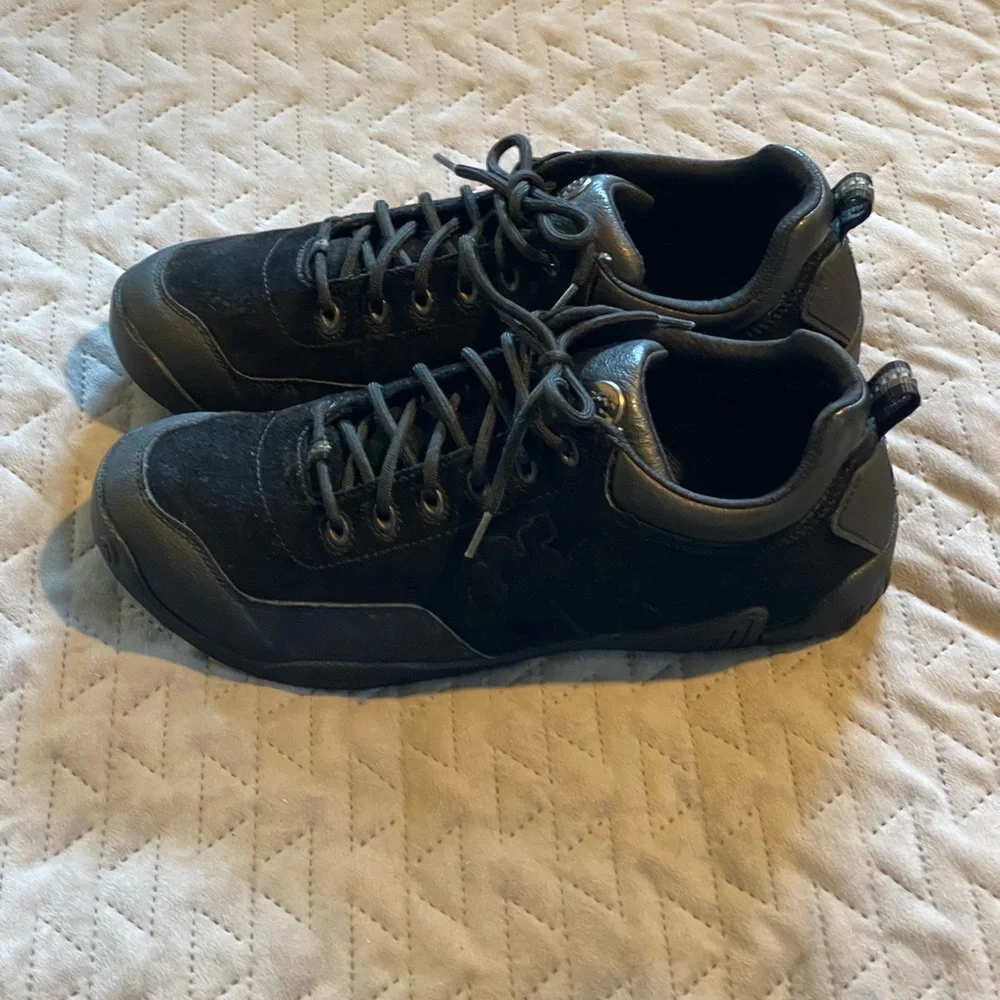 Icebug shoes‎ men’s size 10 pre-owned condition black